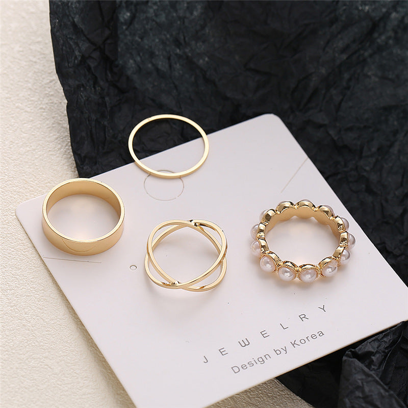 Retro Inlaid Pearl Ring Set Four Piece Golden Metal Rings Baking Varnish Finish Fashion Jewelry Set Accessory
