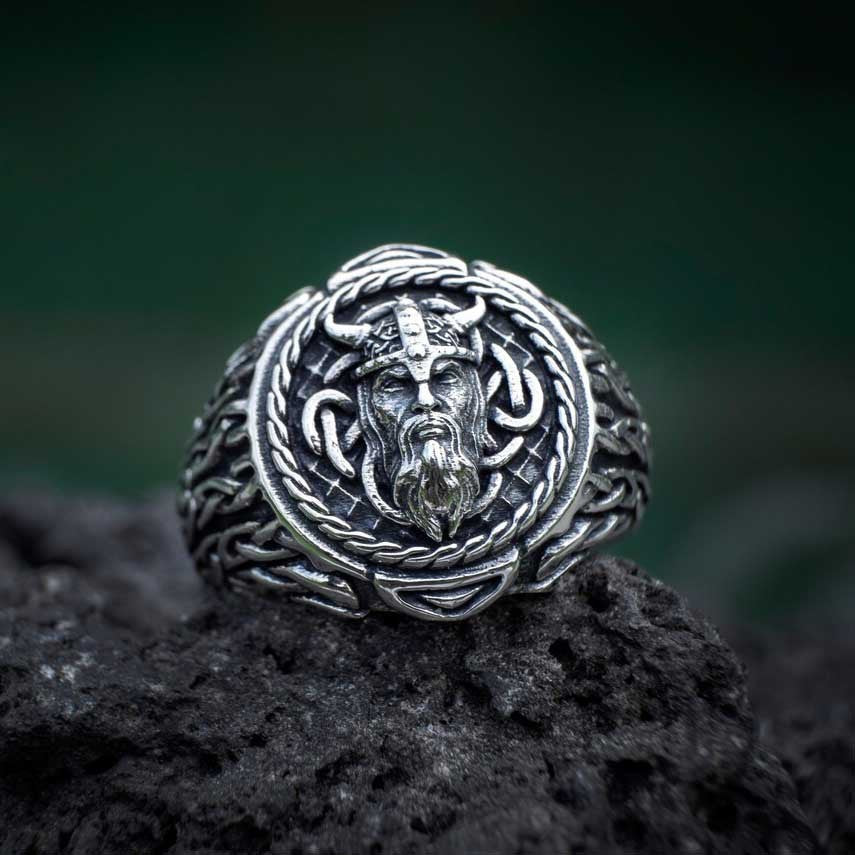 Thai Silver Vintage Mens Ring Copper Plated Silver Finish Simple Stylish Accessory for Men Everyday Style Icon