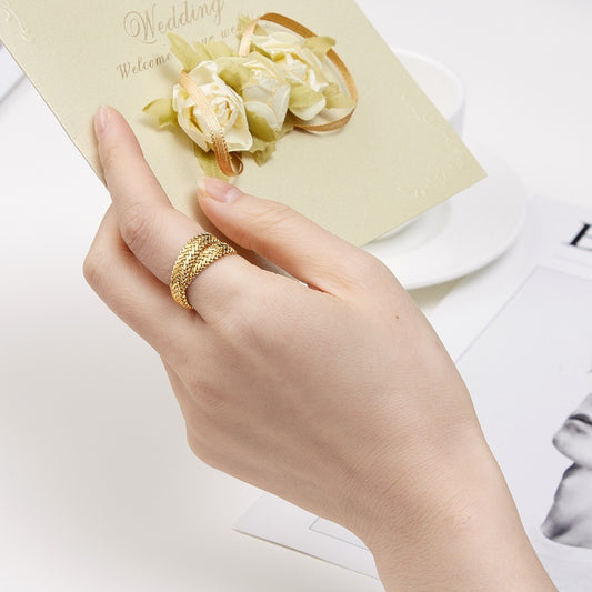 Copper Plated Ring With Snake Bone Chain Wave Design High Color Retention Durable Elegant Jewelry For Everyday