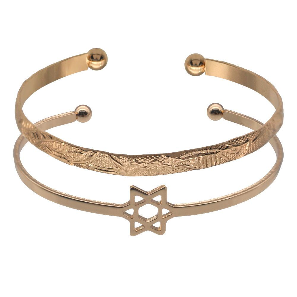 Gold Metal Bracelet Set For Women Elegant Durable Accessory Perfect Everyday Wear And Special Occasion Fashion