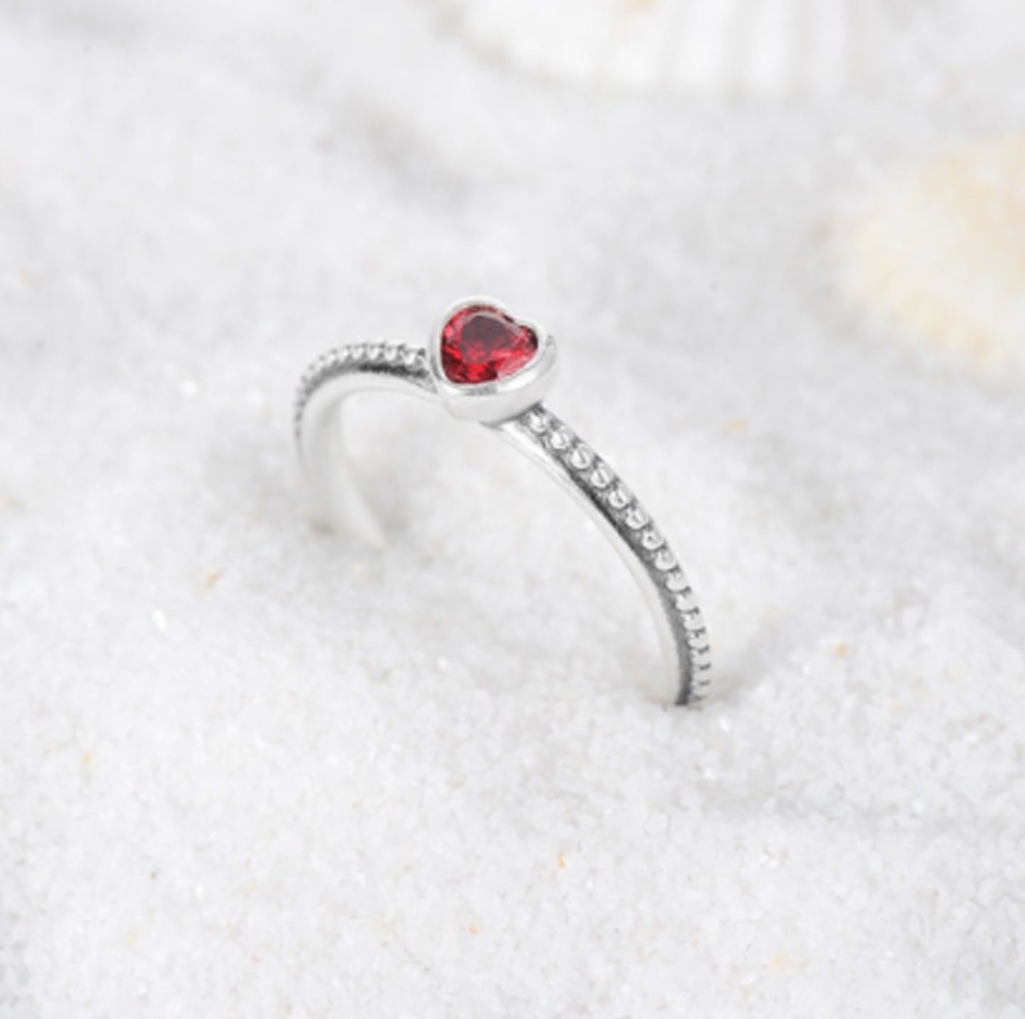 Womens Geometric Heart Ring Copper With Silver Plating Platinum Inlaid Gem European Souvenir Gift Individually Packaged