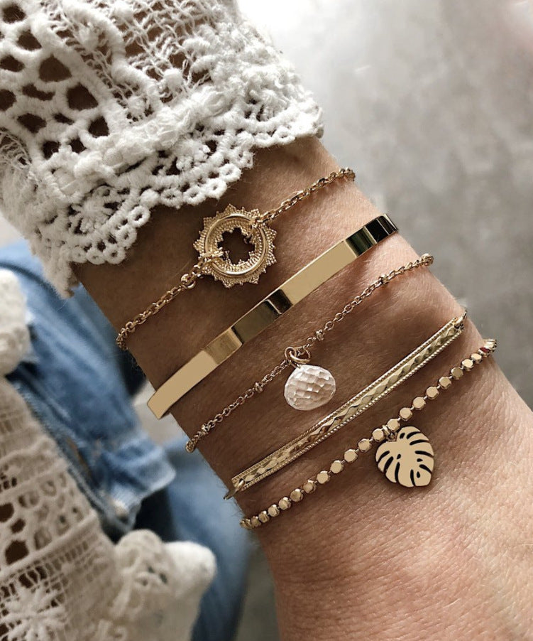 Retro Geometric Alloy Bracelet Set With Sparkling Crystals Five Piece Jewelry For Wedding And Gift Ideal For Bridesmaids