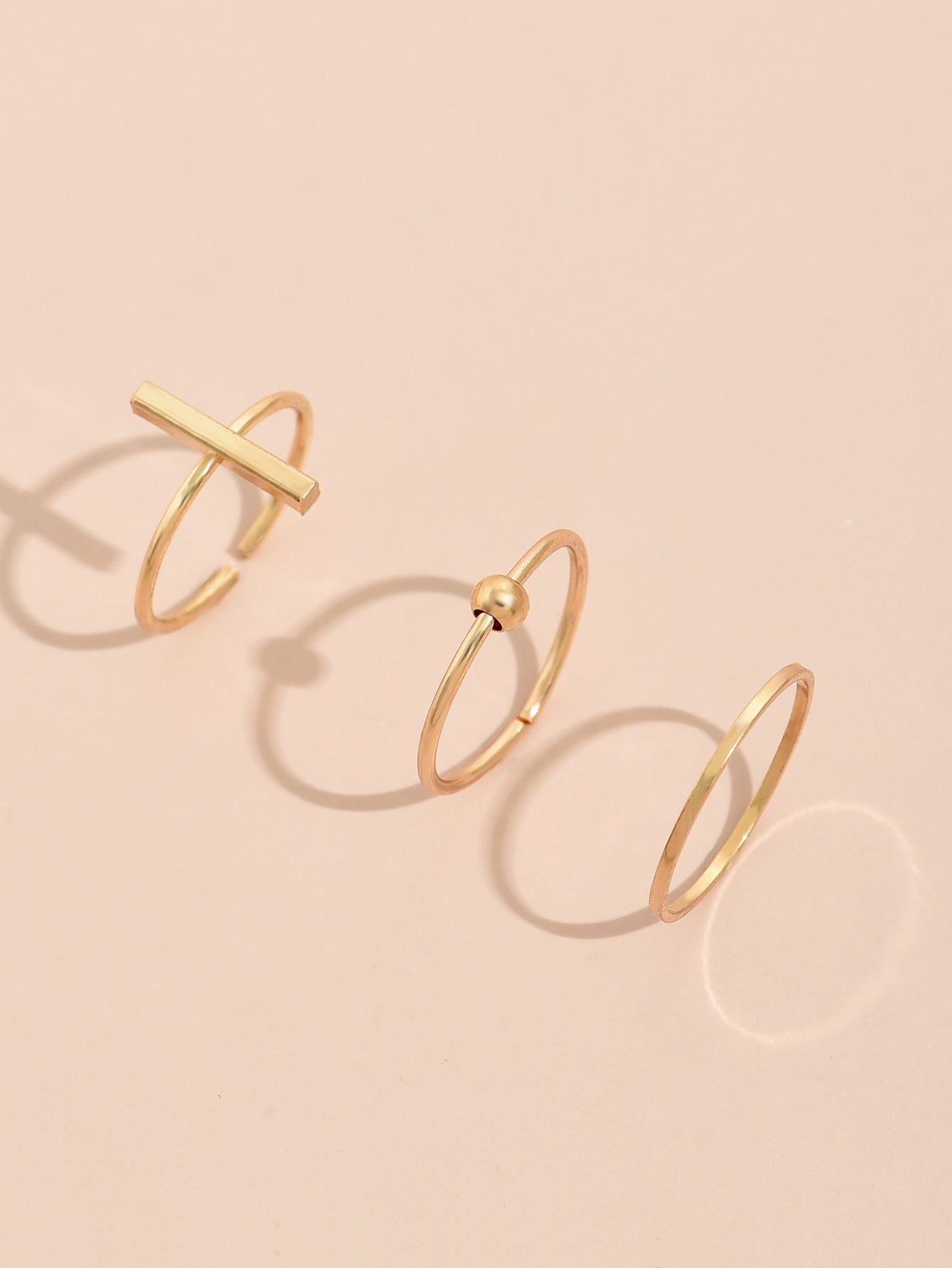 Womens Ring Fashionable Zinc Alloy Lightweight Ring For Women Girls All Match Design Everyday Wear GoldenColor