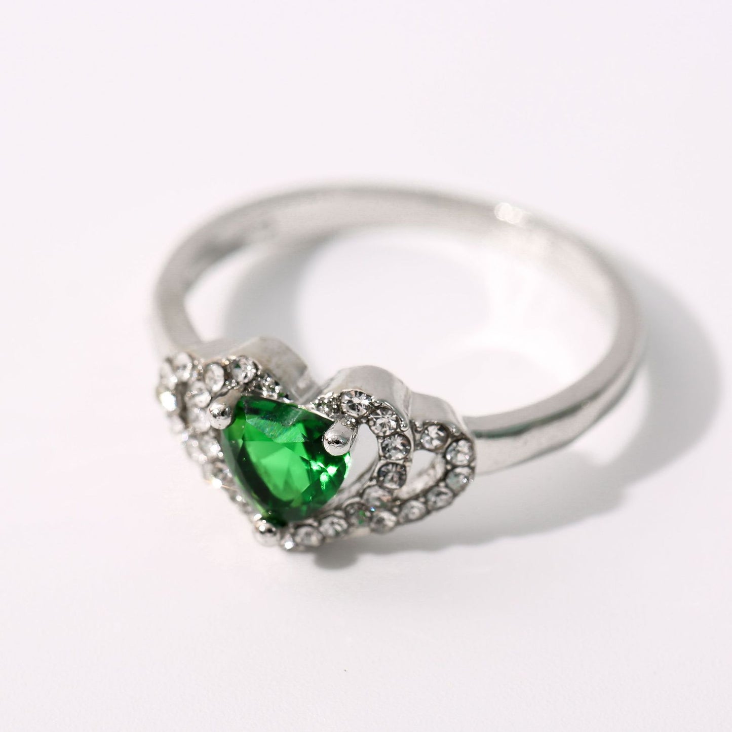 Elegant Heart Shaped Ring for Women with Zircon Gemstone