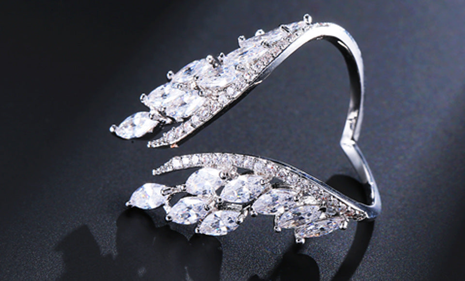 Womens Angel Wing Ring Alloy Electroplated Gemstone Inlaid Elegant Fashion Jewelry Gift For Her Rose Gold Tone Luxe