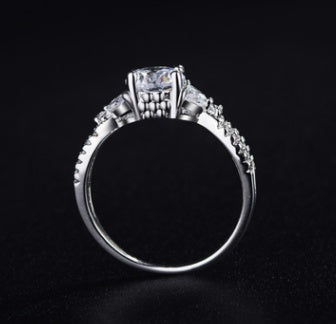 Hollow Zircon Inlay Copper Ring European Style Jewelry