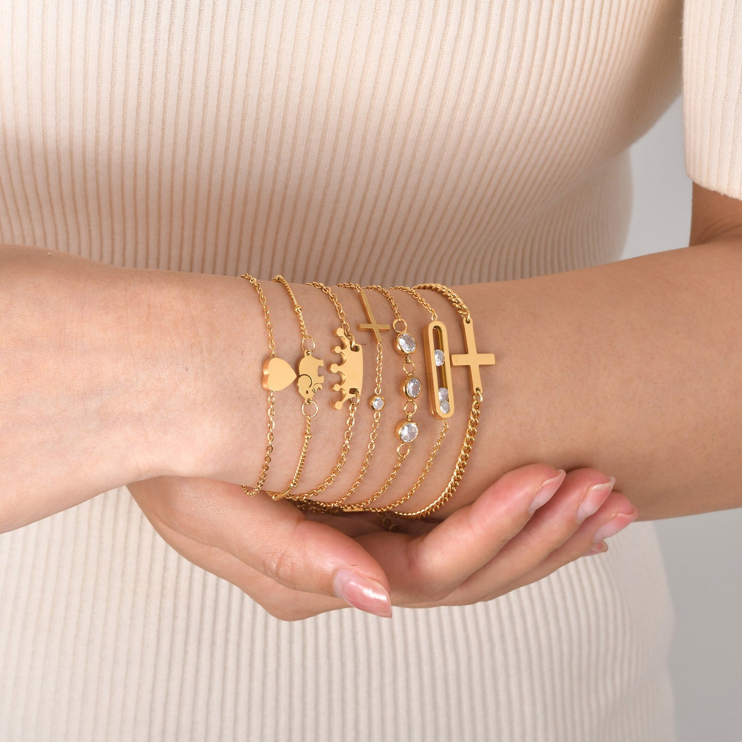 Titanium Steel Bracelet Electroplated Jewelry Elegant Minimalist Design for Everyday Wear with Timeless Shines