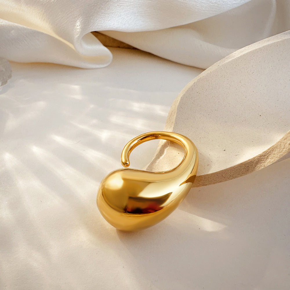 Elegant Water Drop Ring in Gold Tone Stainless Steel for Women Old Money Style Jewelry Elegant Sparkling Style