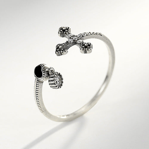 Unisex Silver Geometric Ring With White Gold Inlaid Gems Elegant Modern Design Gift For Him Her Elegant Choice