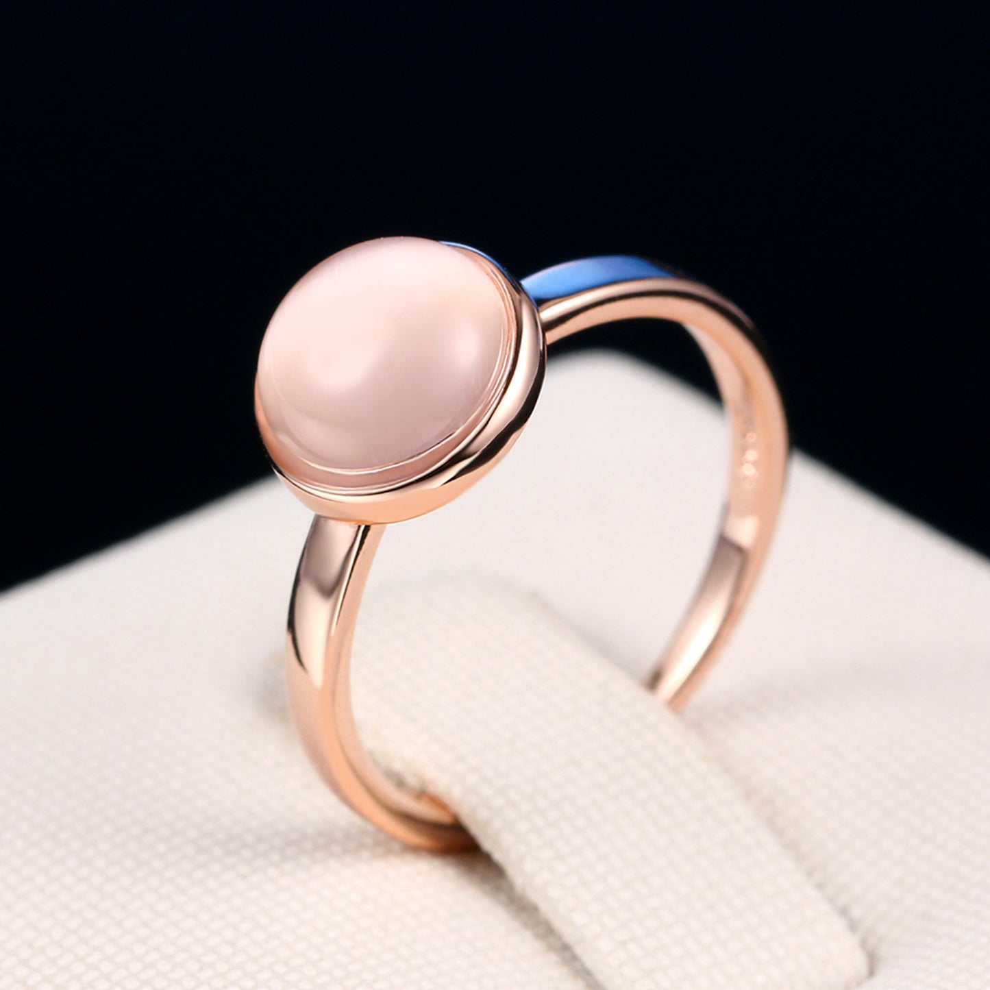 Rose Gold Zircon Ring Womens Copper Band 8mm Inlaid Simple Fashion Design Polished Finish Elegant Jewelry Gift