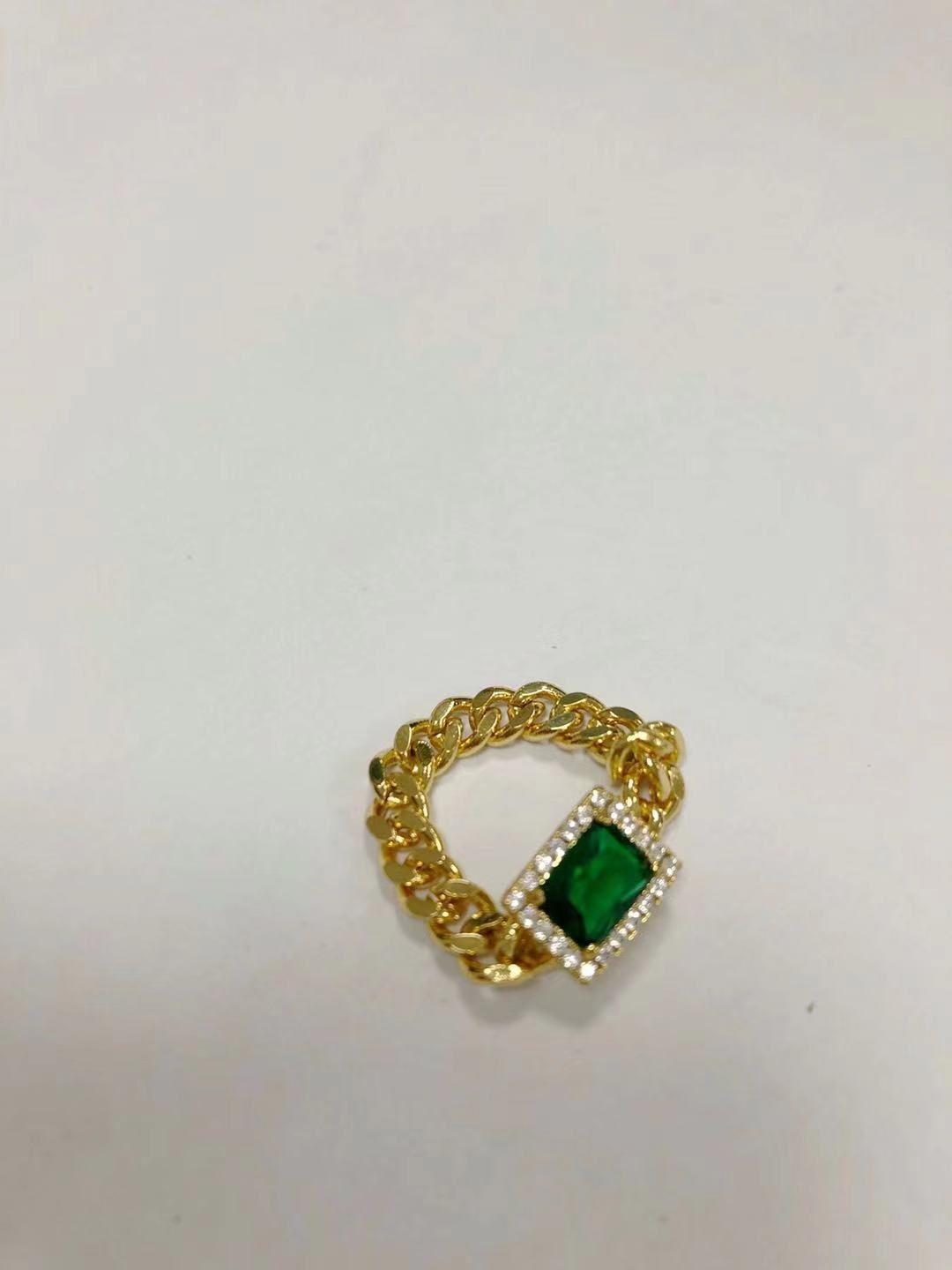 Women European Retro Chain Ring Emerald Brass Ring Golden Green Inlay Cartoon Style Jewelry Gift Idea Unique Accessory