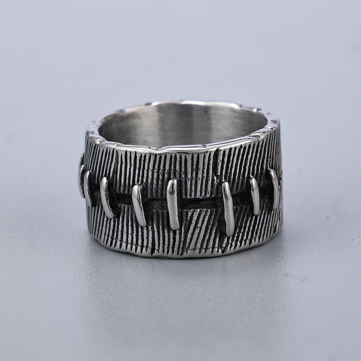 Dark Punk Stitched Ring For Men Titanium Steel U Shaped Geometric Design Fashion Accessory Jewelry Superior Quality