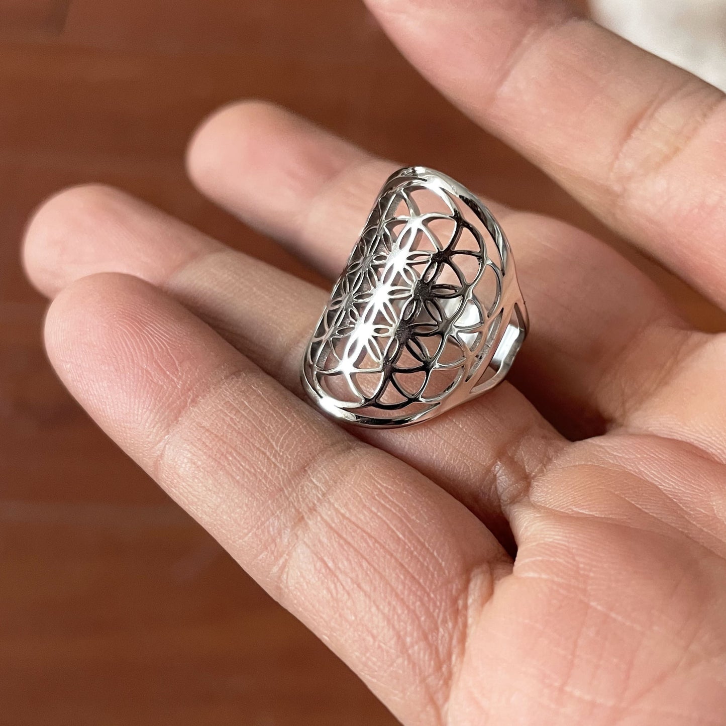 Stainless Steel Hollow Six Side Eight Pointed Stars Ring Unisex Adjustable Size Flower Shape Jewelry Style 4 Gold