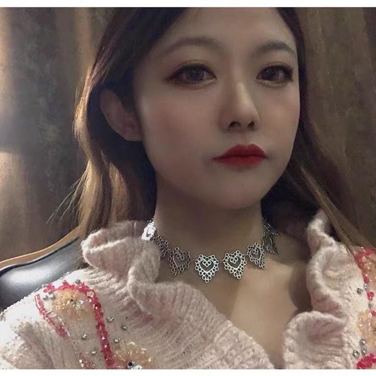 Mother Of Pearl Necklace With Alloy Chain Elegant Pendant And Sparkling Gems Individually Packed Jewelry Gift Gems