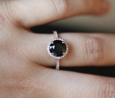 New Inlaid Natural Black Gemstone Rose Gold Plated Ring With Micro Studded Diamonds For European AmericanStyle