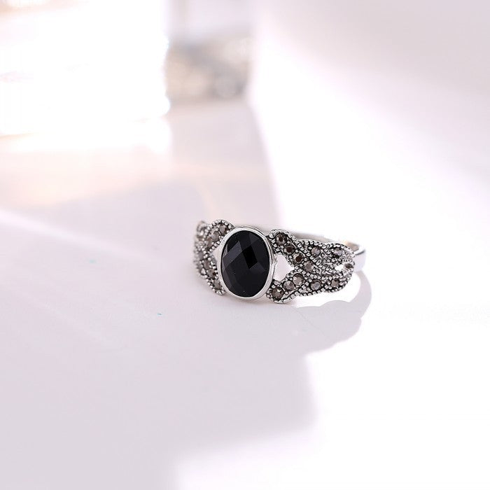 Womens Vintage Flower Ring Hollow Design Rhinestone Inlaid Zinc Alloy Elegant Jewelry Gift Party Jewelry Gifts