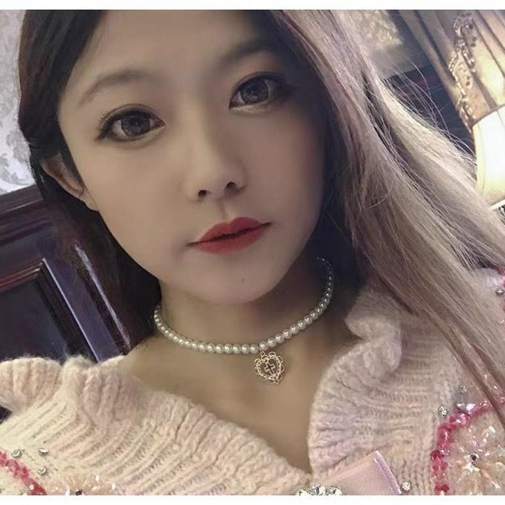 Mother Of Pearl Necklace With Alloy Chain Elegant Pendant And Sparkling Gems Individually Packed Jewelry Gift Gems