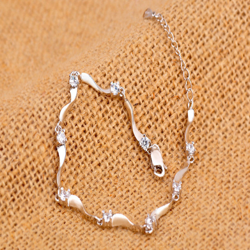 Vintage Silver And Copper Electroplated Bracelet Drop Shape White Gold Inlaid Gems Jewelry For Women Lovers Fashion