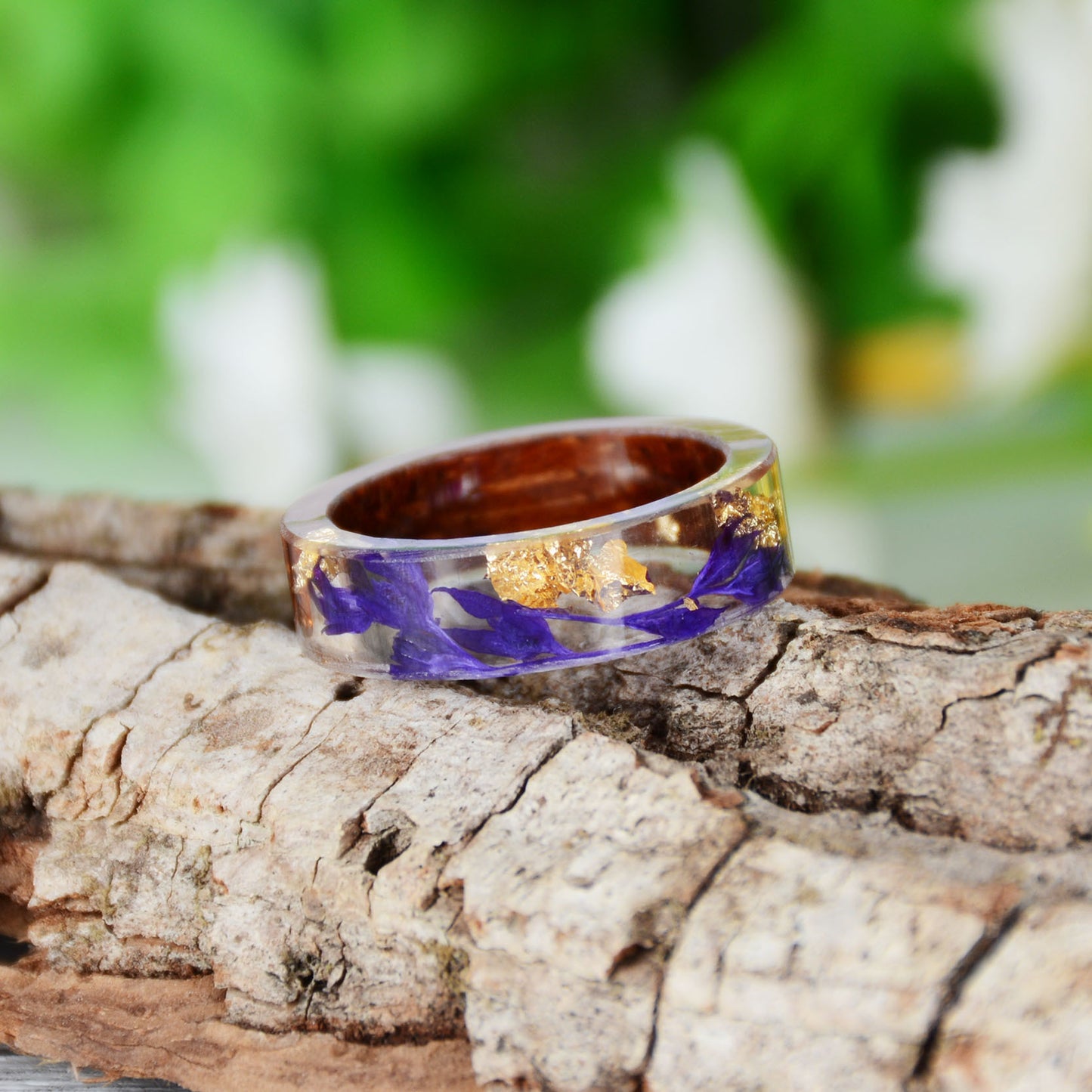 Womens Handmade Flower Resin Wood Ring Inside Gold And Silver Paper Unique Romantic Wedding Party Gift Jewelry