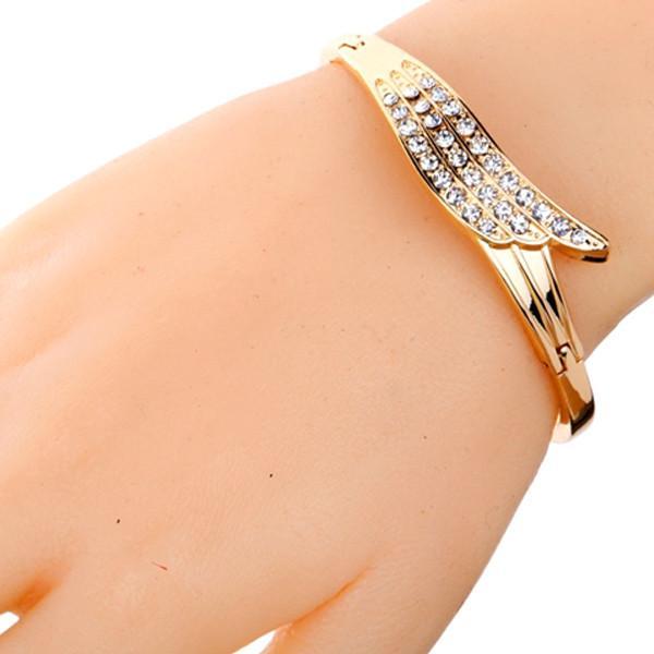 Womens Alloy Bracelet Angel Wing Design Gold Electroplating Fashion Jewelry Gift ForHer Elegant Charm Bracelet
