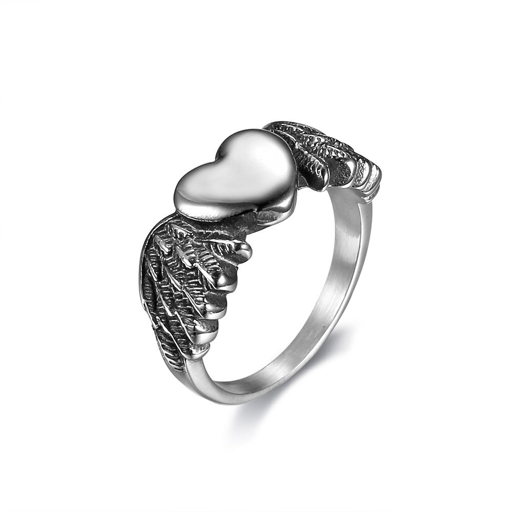 Heart-shaped wings locomotive ladies ring