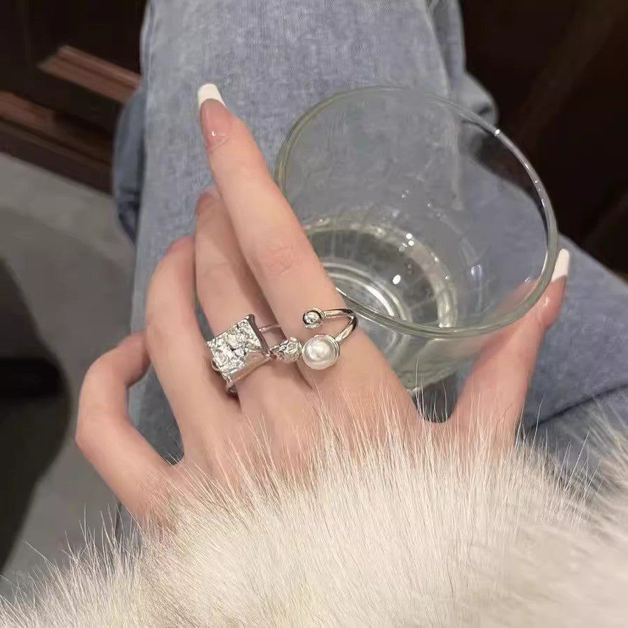 Womens Alloy U Shaped Index Finger Ring With Pearl Bow Design Electroplated Silver Finish Jewelry Trendy Piece