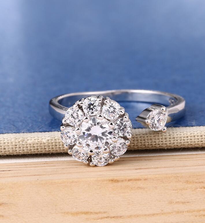 Bee Daisy Rotating Ring Gold Plated Zircon Adjustable Opening Nature Inspired Durable Everyday Jewelry Durable