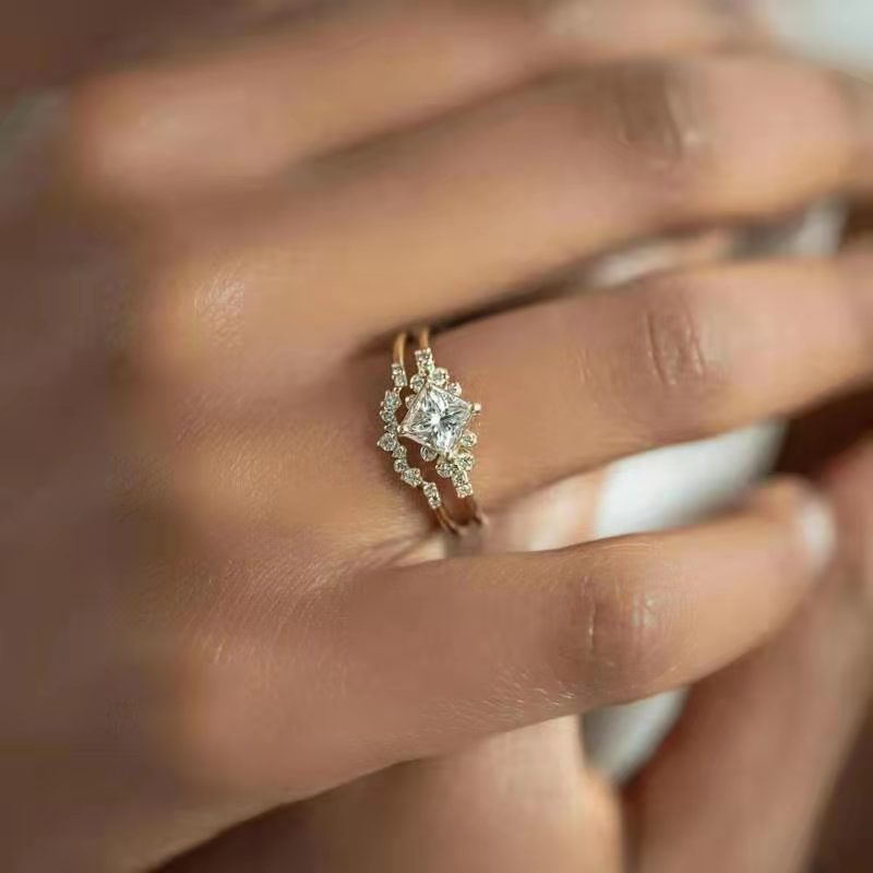 Gold Plated Geometric Alloy Ring With Square Diamond Design Simple Statement Jewelry For Women Fashion Jewelry