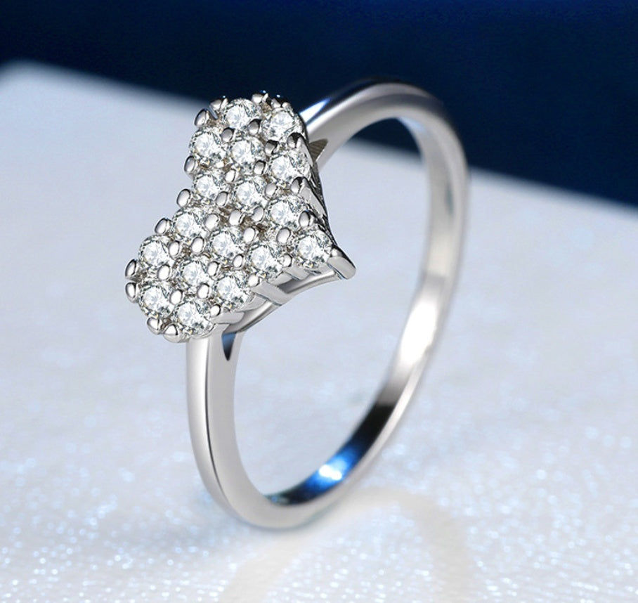 Womens Heart Shaped Ring Gold Plated Artificial Gemstone Inlaid Elegant Dainty Promise Engagement Anniversary Jewelry