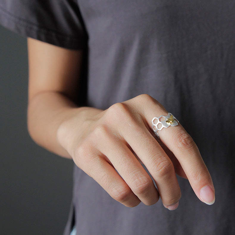 Adjustable Insect Ring Alloy Bee Hive Jewelry Ring For Women And Girls Electroplated Unique Look For Daily Wear Style