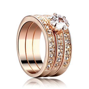 Three Ring Design Inlaid Crystal Zircon Fashion Ring Creative Alloy Plated Jewelry Womens Statement Ring Elegant Party