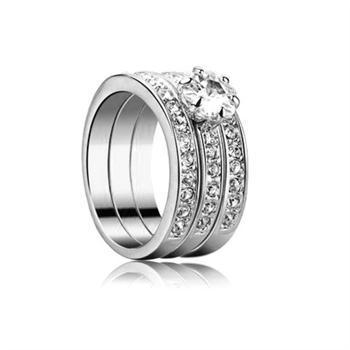 Three Ring Design Inlaid Crystal Zircon Fashion Ring Creative Alloy Plated Jewelry Womens Statement Ring Elegant Party