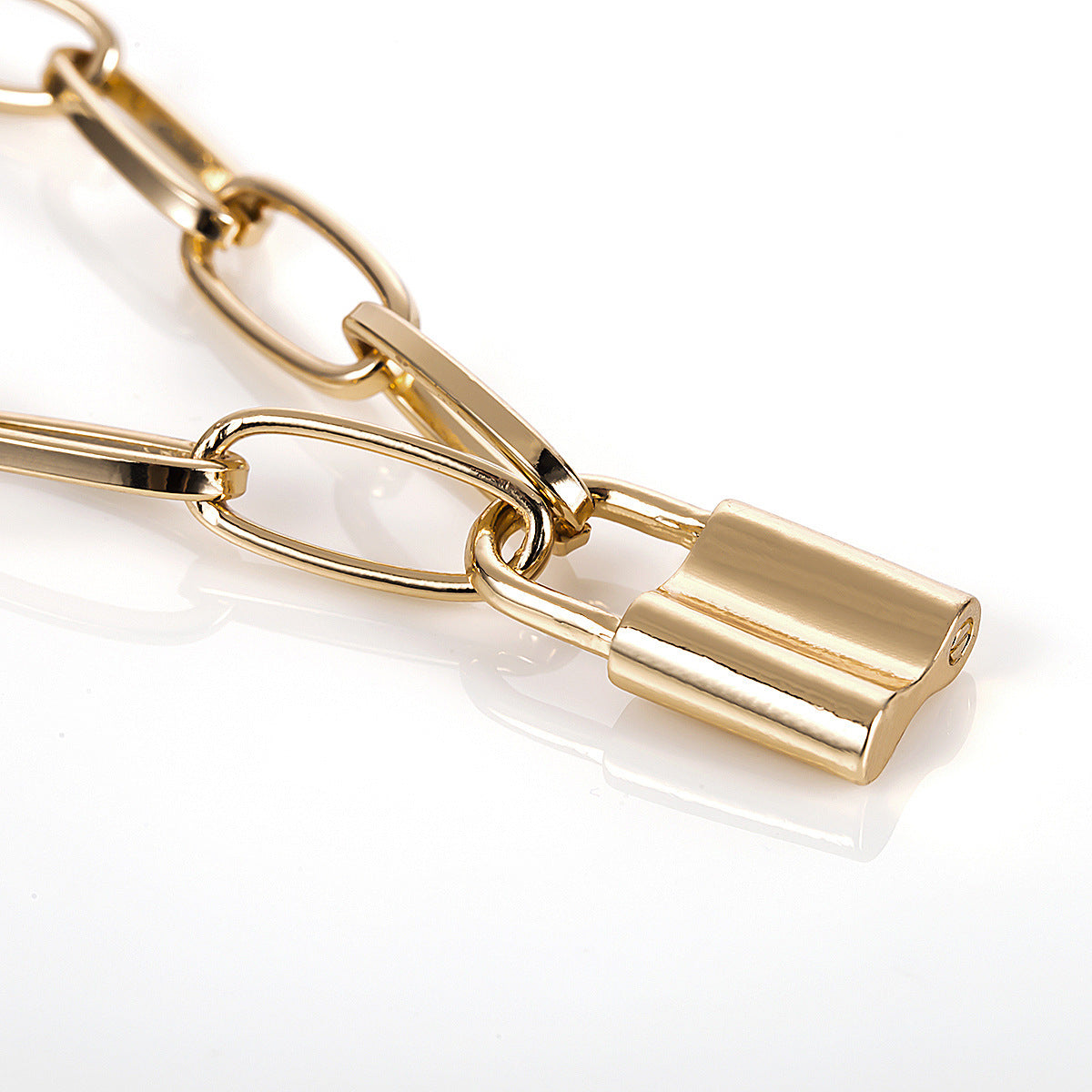 Womens Alloy Lock Bracelet Simple Fashion Anniversary Bracelet Electroplated Bangle For Opening Ceremony Trade