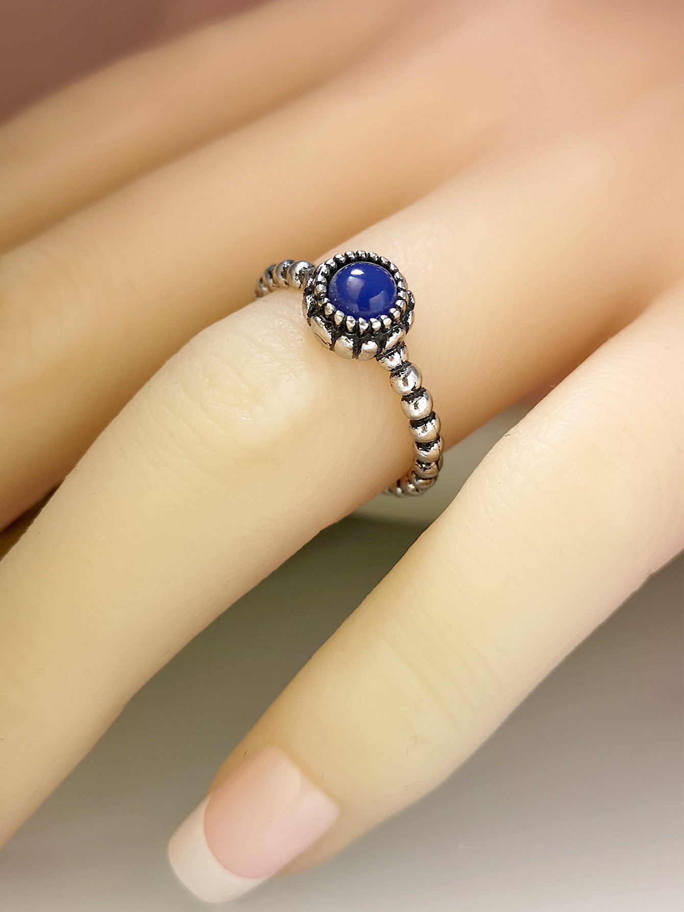 Womens Rose Gold Geometric Alloy Ring With Resin Electroplated Jewelry Individually Packed Rose Gold Ring Style