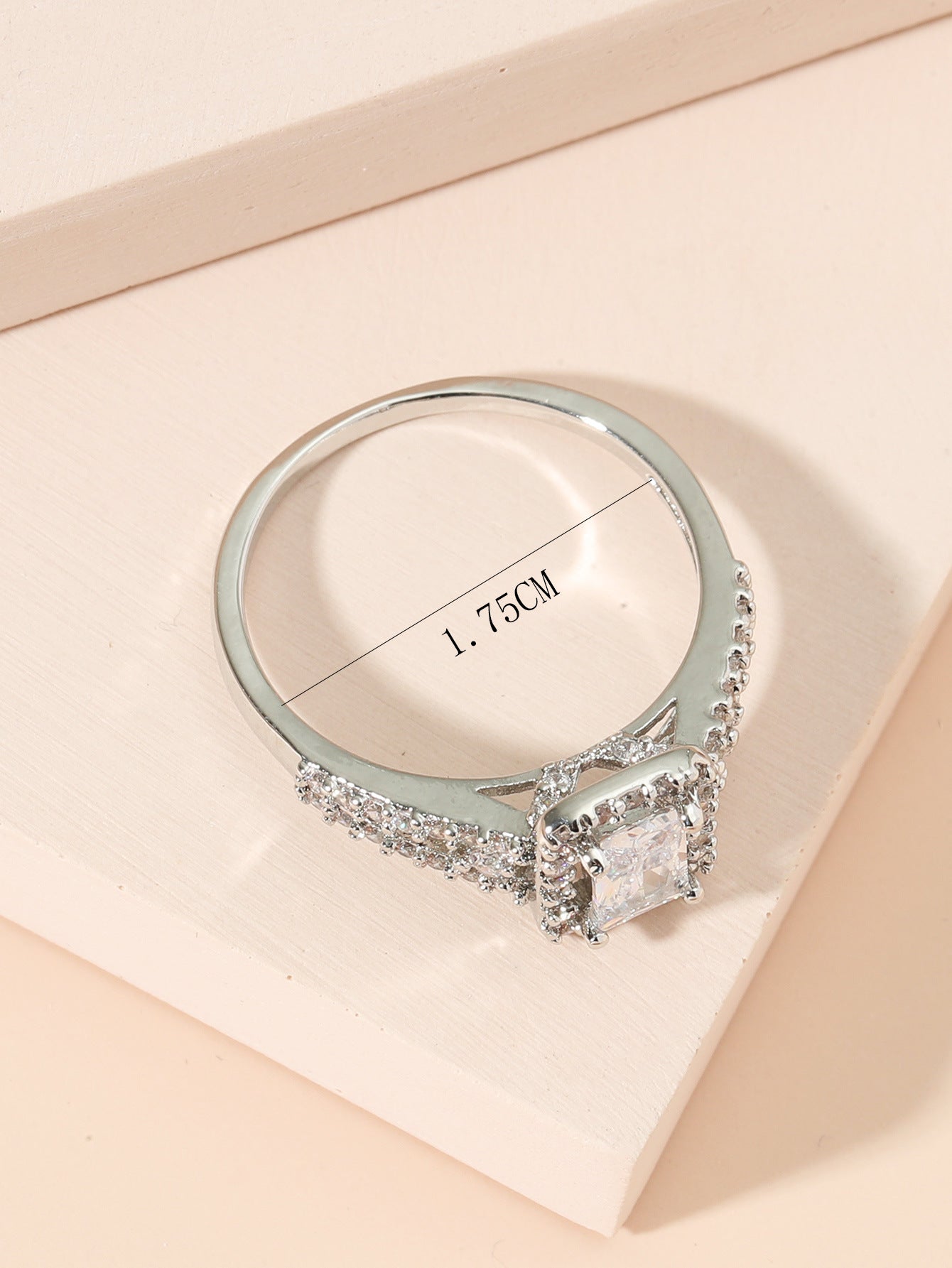 Womens 925 Silver Ring White Crystal Geometric Rhinestone Mosaic European American Fashion Statement Ring Ring