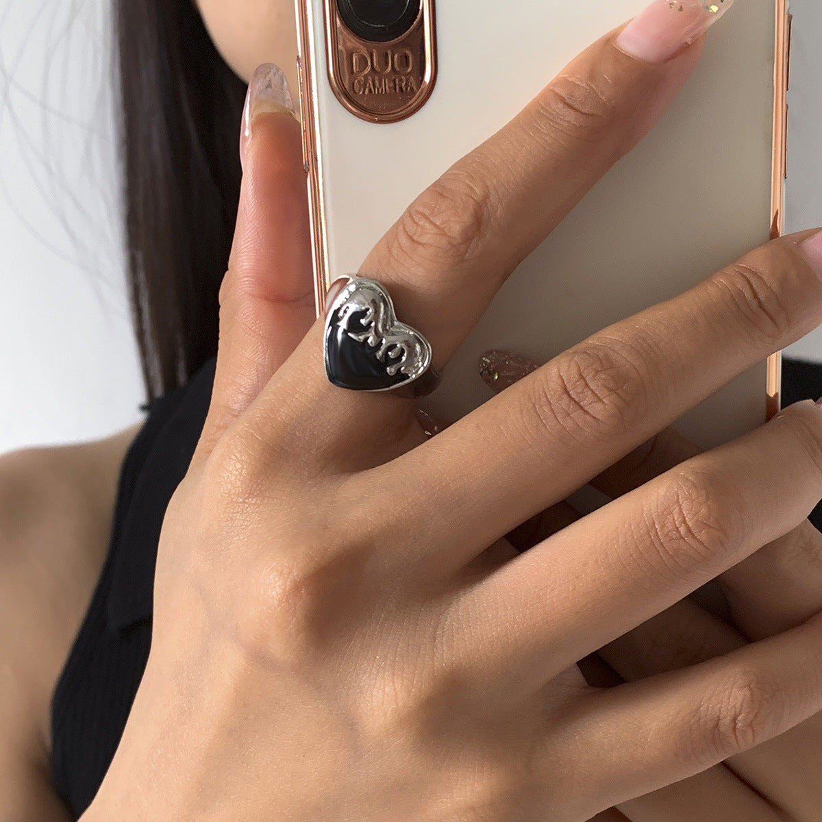 Womens Retro Ring Simple Geometric Snake Ring Alloy Finger Ring Dripping Oil Finish Heart Ring Design Fashions