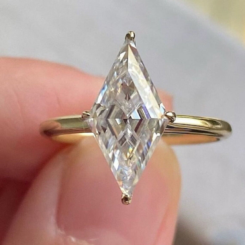Simple Triangular Rhombus Imitation Moissanite Diamond Ring Copper Electroplated For Women Jewelry Gift Elegant Jewelry