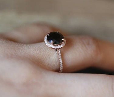 New Inlaid Natural Black Gemstone Rose Gold Plated Ring With Micro Studded Diamonds For European AmericanStyle