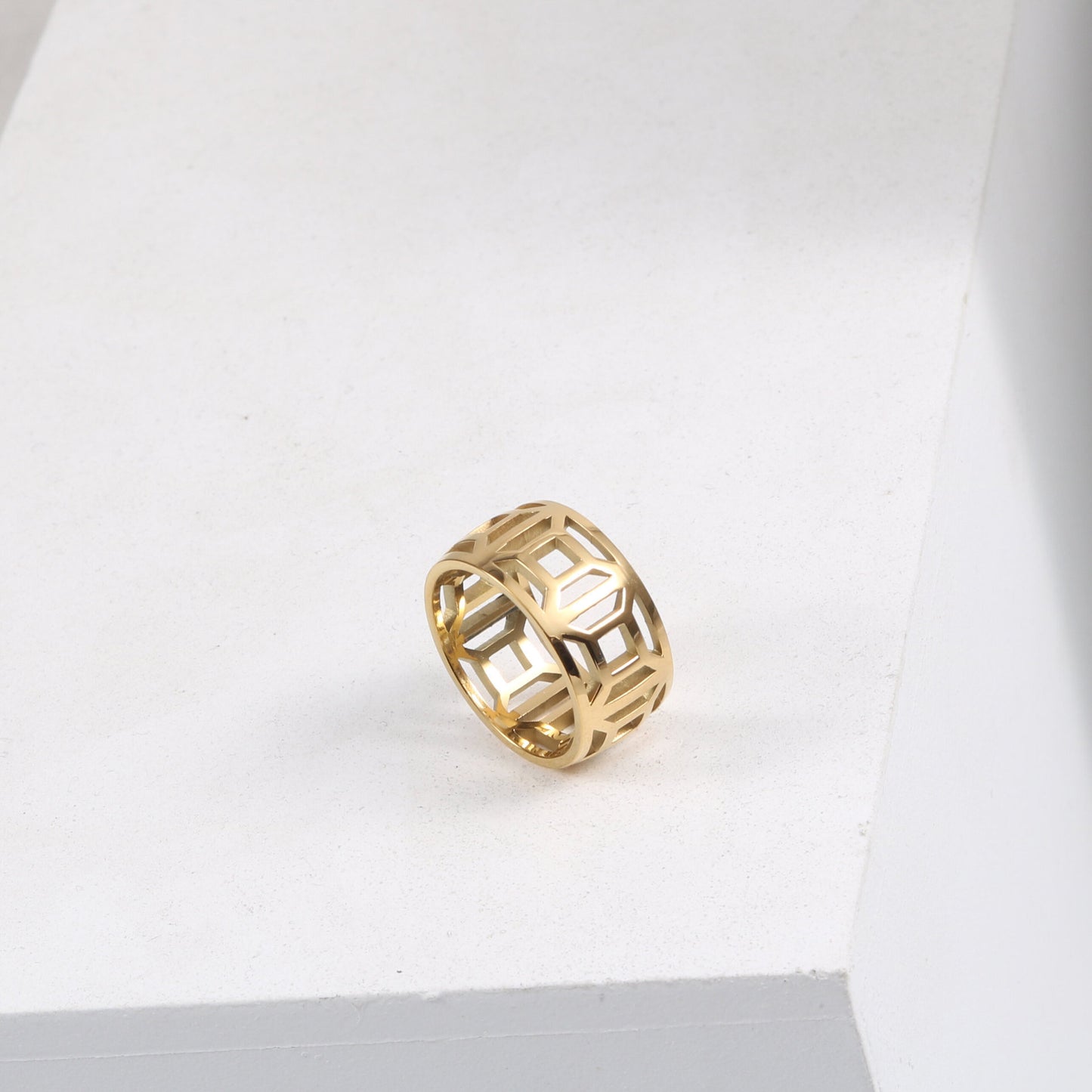 Womens Hollow Grid Ring 18K Gold Plated Stainless Steel Daily Wear Jewelry Classic Elegance For Everyday Style