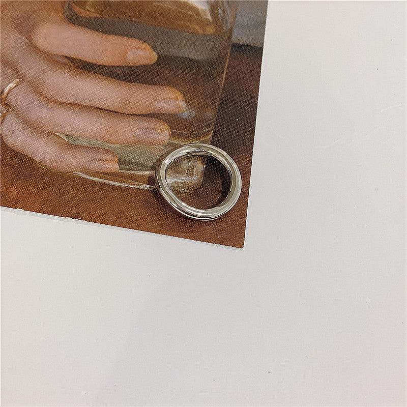 Unisex Ring Wavy Curve Geometric Alloy Metal Glossy Electroplated Fashion Jewelry Elegant Modern Durable Versatile