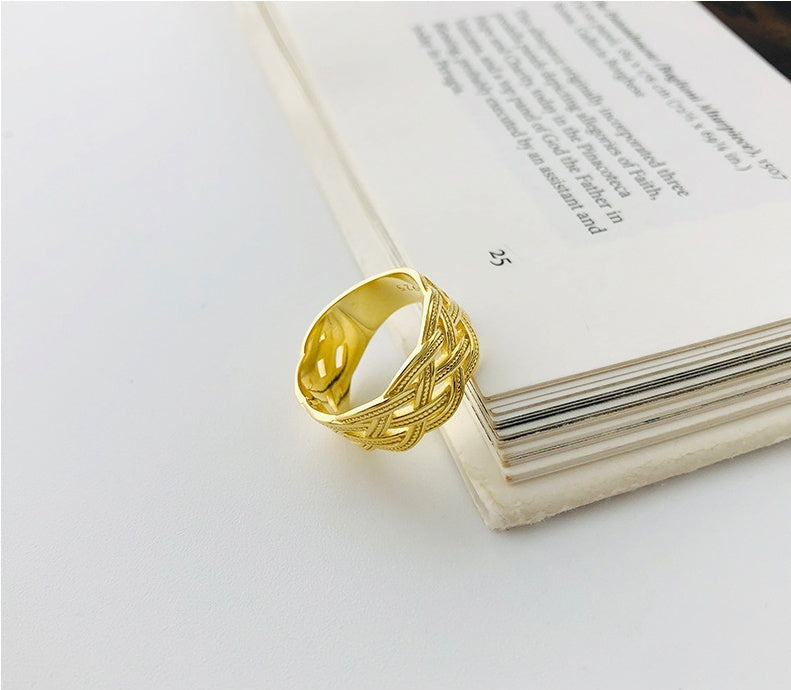 Womens Silver Twist Ring Hollow Electroplated Fashion Jewelry Travel Souvenir Gift Ring For Women New Lux Gems