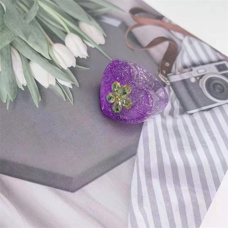 Womens Fashion Ring With Resin Flower Heart Design And Glitter Sequin Accents Rainbow Rings Quality Women Girl