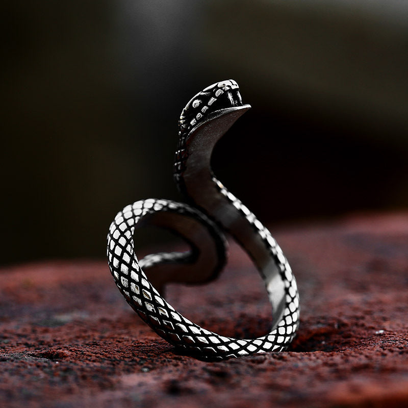 Stainless Steel Snake Ring Retro Ornament For Men Polished Finish US Sizes 7 8 9 10 11 12 13 Durable Everyday Wear