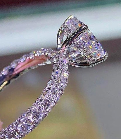 Crystal Rhinestones Ring Elegant Design Alloy Metal Band Perfect for Weddings and Parties Ideal Gift Beautiful