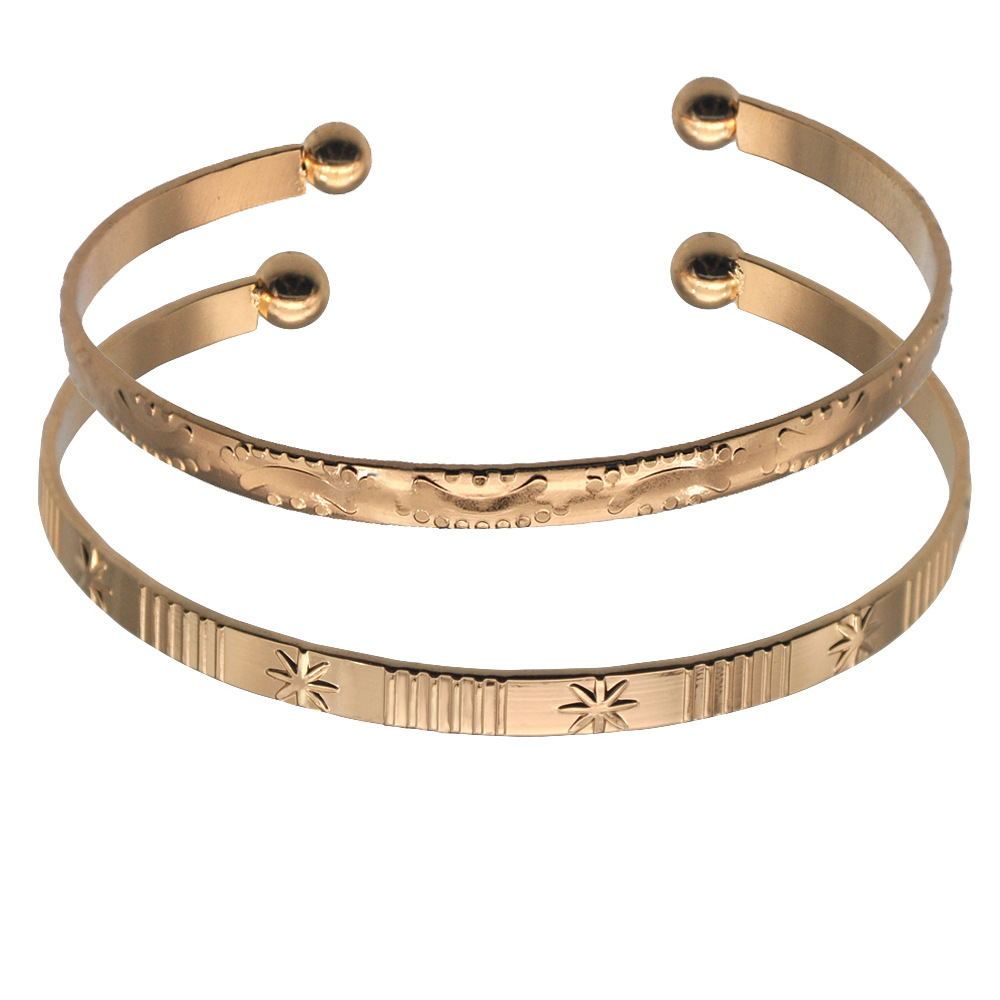 Gold Metal Bracelet Set For Women Elegant Durable Accessory Perfect Everyday Wear And Special Occasion Fashion