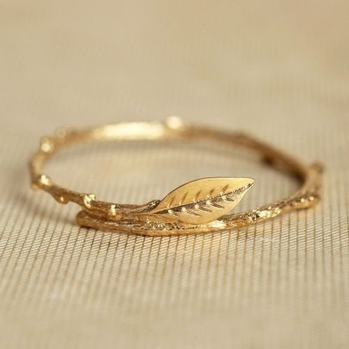 Leaf Ring 18K Gold Plated Alloy Jewelry Creative Elegant Design Statement Ring For Women Style Gift Idea Style
