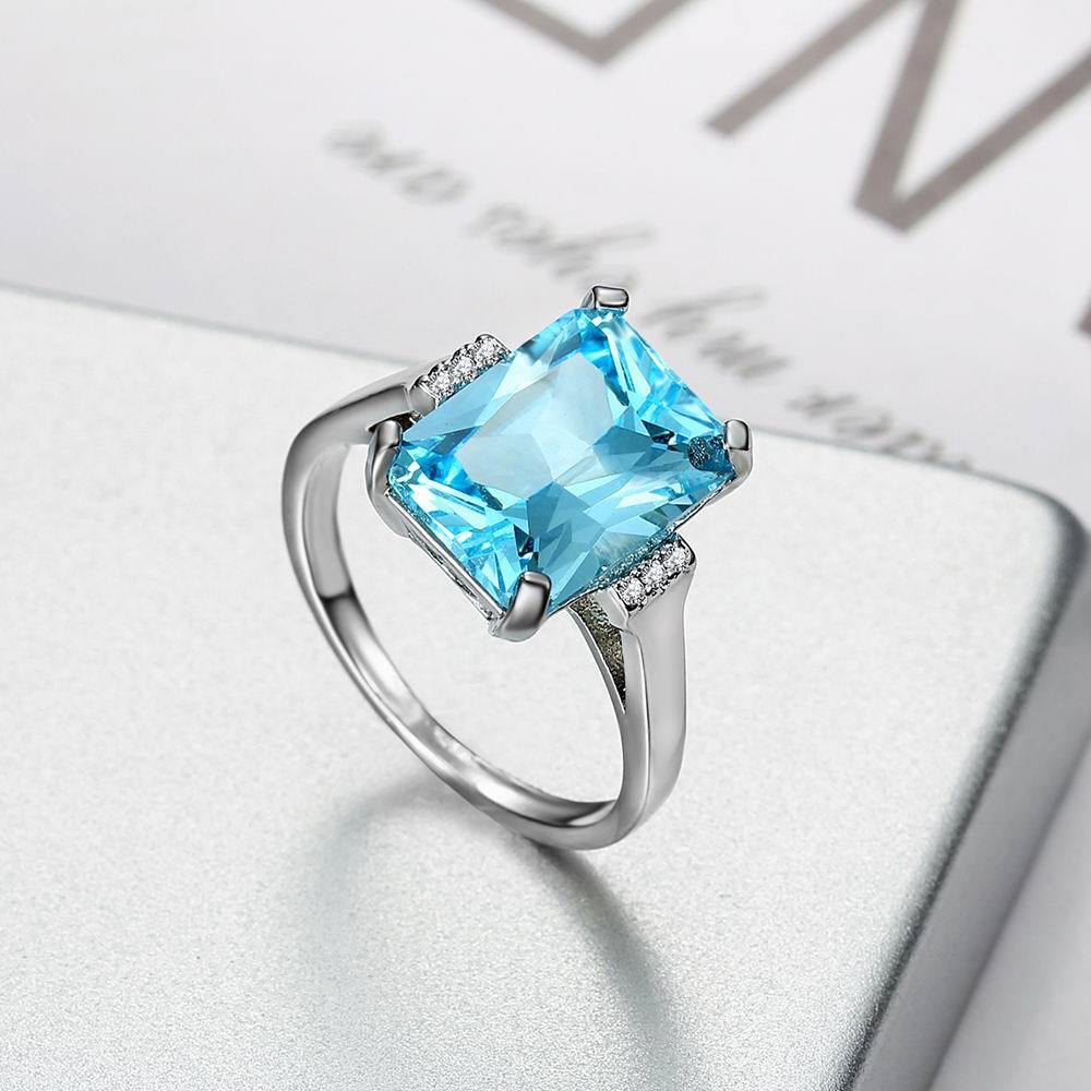 Sea Blue Zircon Rings for Women Elegant Fashion Jewelry Sparkling Statement Gift Versatile Everyday Wear Gifts