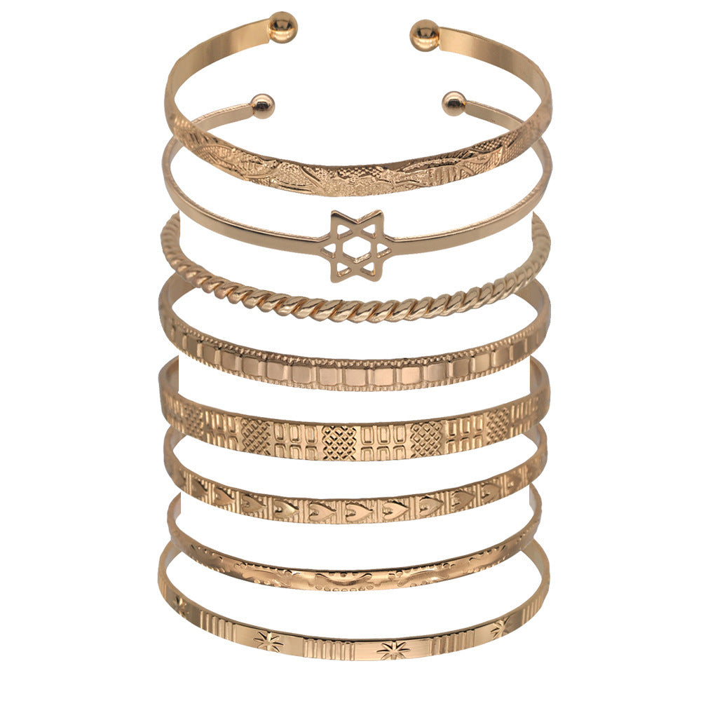 Womens Gold Heart Bracelet Alloy Fashion Jewelry Electroplated for Weddings Birthday Anniversary Keepsake Gift