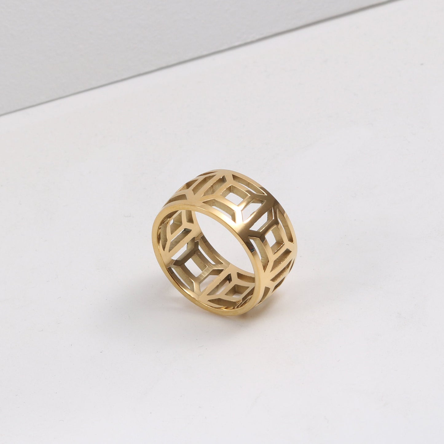 Womens Hollow Grid Ring 18K Gold Plated Stainless Steel Daily Wear Jewelry Classic Elegance For Everyday Style