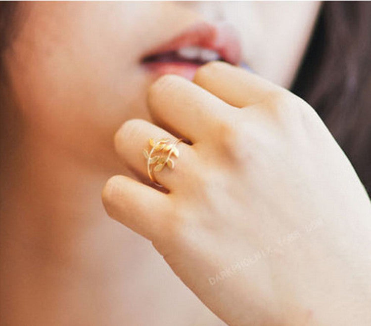 Leaf Ring Foliage Design Electroplated Alloy Jewelry